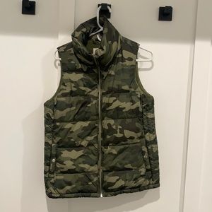 Women’s Camo Vest. Fleece lined